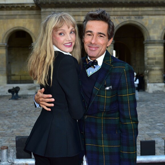 Arielle Dombasle et Vincent Darré - Opéra en plein air - "La Traviata" (une production de Benjamin Patou, le PDG de Moma Group) dans la cour d'honneur de l'hôtel des Invalides, à Paris, le 8 septembre 2015.