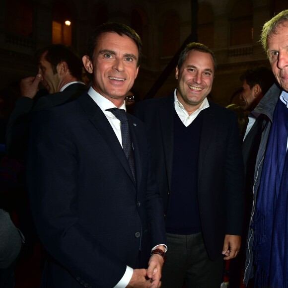 Manuel Valls, Benjamin Patou et Patrick Poivre d'Arvor - Opéra en plein air - "La Traviata" (une production de Benjamin Patou, le PDG de Moma Group) dans la cour d'honneur de l'hôtel des Invalides, à Paris, le 8 septembre 2015.