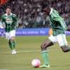 Kurt Zouma lors de la rencontre entre l'AS Saint-Etienne et l'Olympique Lyonnais au stade Geoffroy Guichard de Saint-Etienne, le 17 mars 2012