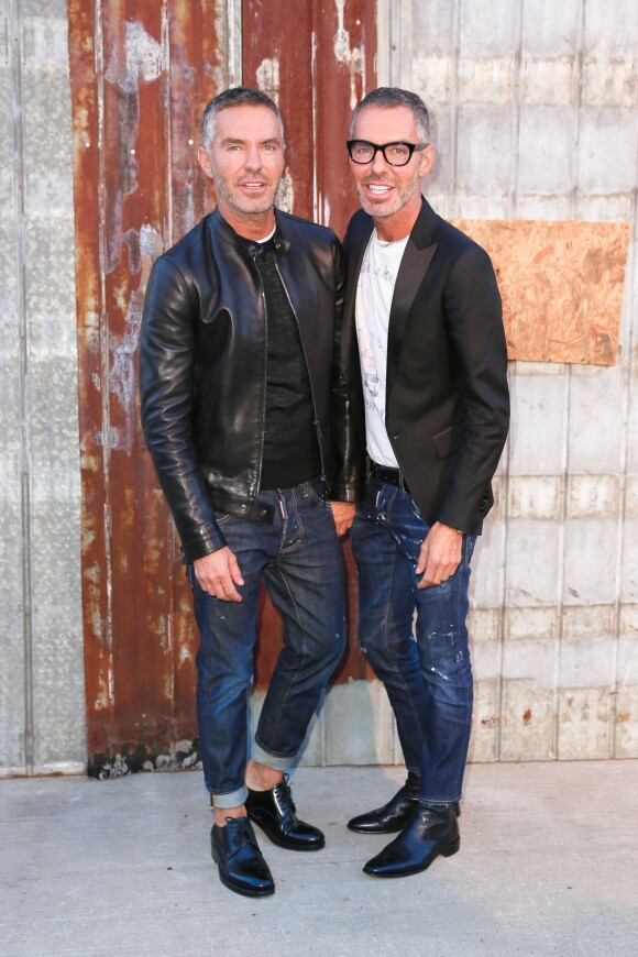 Dean et Dan Caten (créateurs de Dsquared²) arrivent au Pier 26 pour assister au défilé Givenchy printemps-été 2016 à New York. Le 11 septembre 2015.