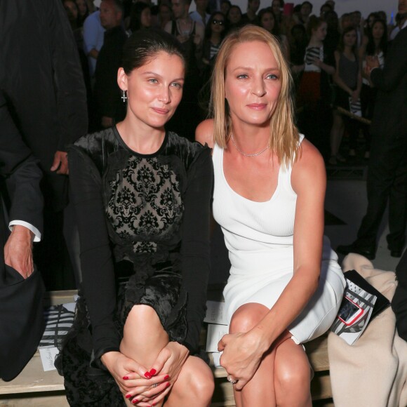 Laetitia Casta et Uma Thurman assistent au défilé Givenchy printemps-été 2016 au Pier 26. New York, le 11 septembre 2015.