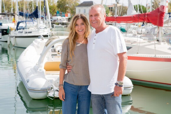 Yves Renier et sa fille Samantha - Photocall de "Flic tout simplement" dans le cadre du 17e festival de fiction TV de La Rochelle sur le Vieux Port à La Rochelle le 12 septembre 201512/09/2015 - Deauville