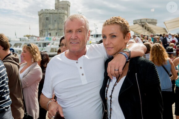 Yves Renier et sa femme Karine Renier - Photocall de "Flic tout simplement" dans le cadre du 17e festival de fiction TV de La Rochelle sur le Vieux Port à La Rochelle le 12 septembre 201512/09/2015 - Deauville