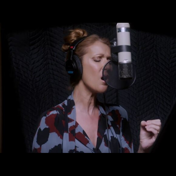 Céline Dion durant l'enregistrement du titre L'Hymne pour le film La Guerre des Tuques 3D.
