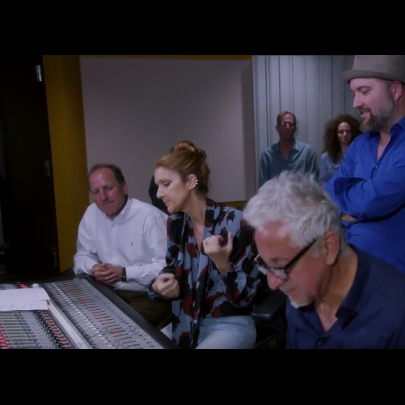 Céline Dion durant l'enregistrement du titre L'Hymne pour le film La Guerre des Tuques 3D.