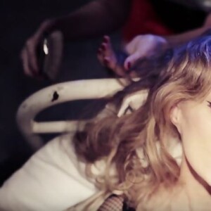 Arielle Dombasle - Clip de My Love For Evermore, pour le disque French Kiss