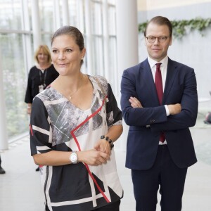 La princesse Victoria de Suède, enceinte, lors de sa visite à Göteborg le 10 septembre 2015 avec le prince Daniel