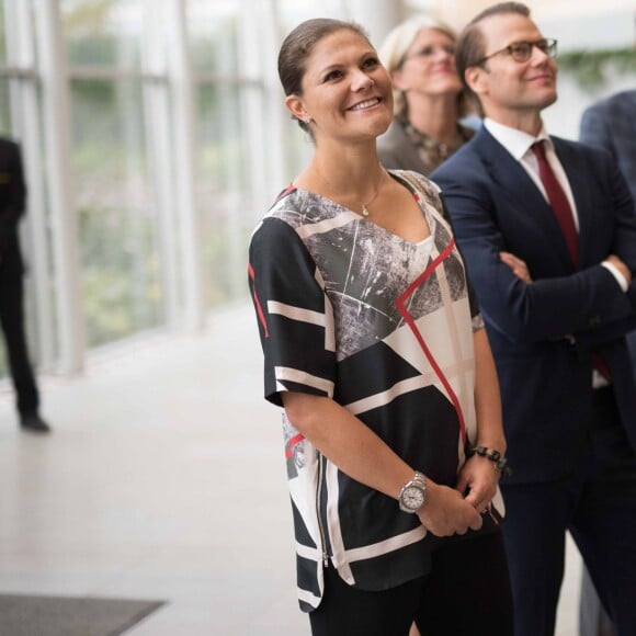 La princesse Victoria de Suède, enceinte, était en visite à Göteborg le 10 septembre 2015 avec le prince Daniel.
