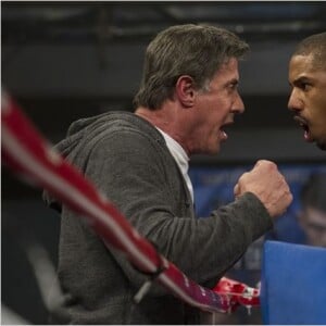 Michael B. Jordan coaché par Rocky Balboa, aka Sylvester Stallone, dans Creed.