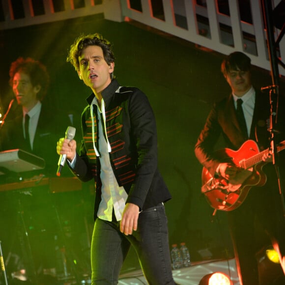 Mika sur scène - Soirée Samsung "New Edge Night" pour la sortie du nouveau Samsung Galaxy GS6 edge + à la piscine Molitor à Paris le 15 septembre 2015.