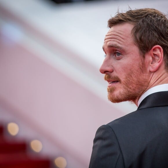 Michael Fassbender - Montée des marches du film "Macbeth" lors du 68e Festival International du Film de Cannes, le 23 mai 2015.