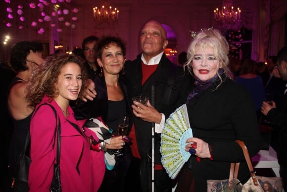 Caroline Loeb et sa fille Louise, Guy Cuevas, Armande Altaï - Soirée des 50 ans de la vie parisienne de Kenzo Takada au Pré Catelan à Boulogne le 17 septembre 2015.