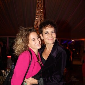 Caroline Loeb et sa fille Louise - Soirée des 50 ans de la vie parisienne de Kenzo Takada au Pré Catelan à Boulogne le 17 septembre 2015