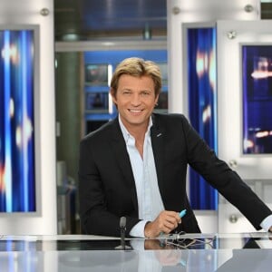 Laurent Delahousse, sur le plateau du JT de France 2.