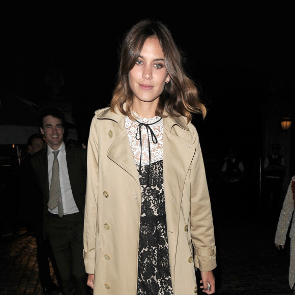 Alexa Chung à la soirée US Ambassador en association avec le magasine Vogue lors de la Fashion Week de Londres, le 18 septembre 2015.