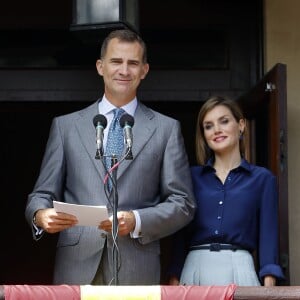 Le roi Felipe VI et la reine Letizia d'Espagne au balcon de la Government House à Saint Augustine, aux États-Unis le 18 septembre 2015.