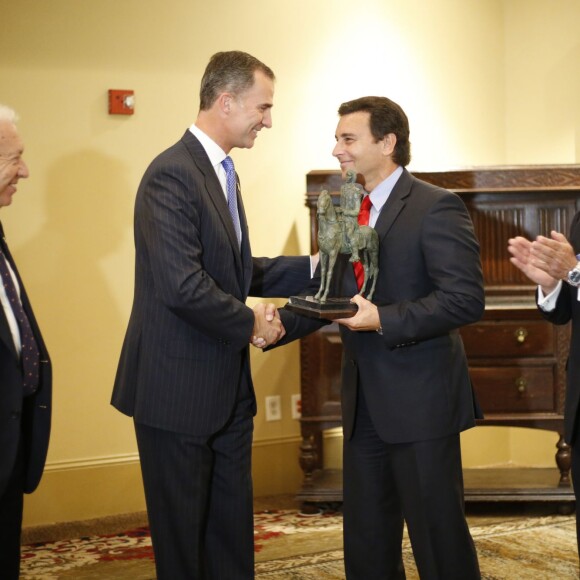 Le roi Felipe VI et la reine Letizia d'Espagne au Flagler College à Saint Augustine lors de leur voyage officiel aux États-Unis le 18 septembre 2015.