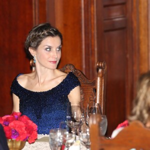 Le roi Felipe et la reine Letizia d'Espagne au dîner inaugural du 20e Forum hispano-américain à Saint Augustine le 18 septembre 2015.
