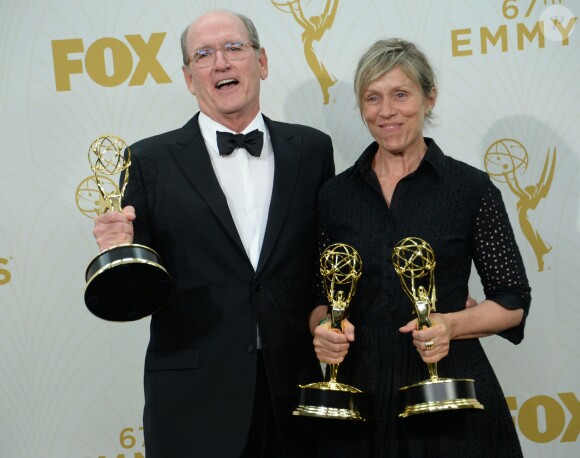 Richard Jenkins et Frances McDormand à la 67e cérémonie des Emmy Awards au Microsoft Theatre, à Los Angeles le 20 septembre 2015.