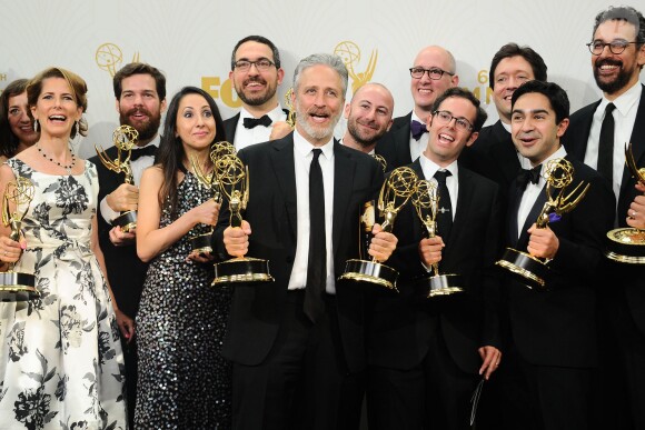 Jon Stewart à la 67e cérémonie des Emmy Awards au Microsoft Theatre, à Los Angeles le 20 septembre 2015.