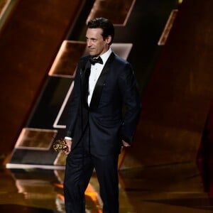 Jon Hamm à la 67e cérémonie des Emmy Awards au Microsoft Theatre, à Los Angeles le 20 septembre 2015.