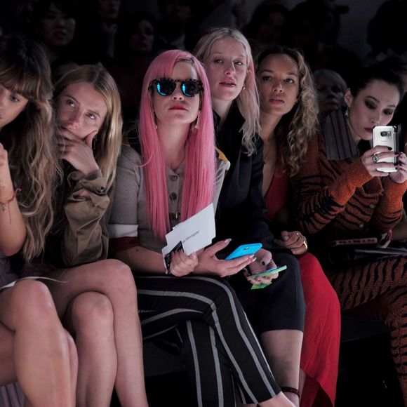 Lily Allen lors du défilé Vivienne Westwood Red Label (collection printemps-été 2016) à Londres, le 20 septembre 2015.