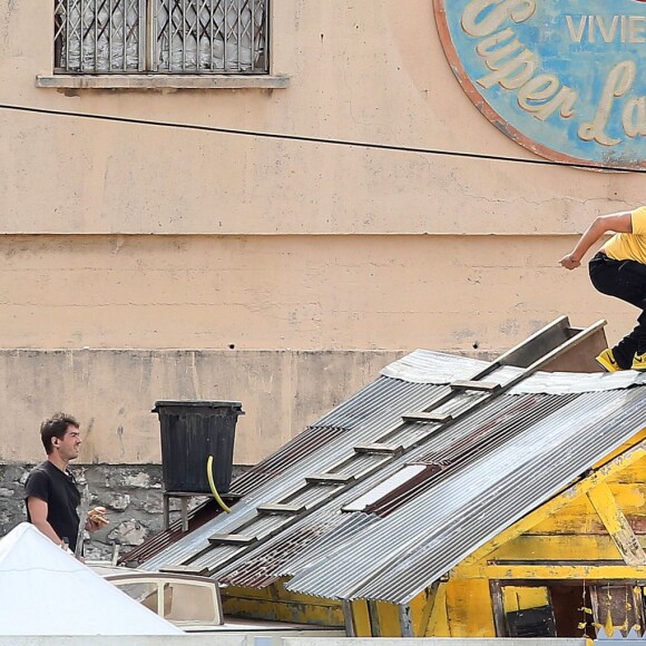 Jean Dujardin sur le tournage de "Brice 3... parce que le 2 je l'ai cassé !" à Nice le 15 septembre 2015.