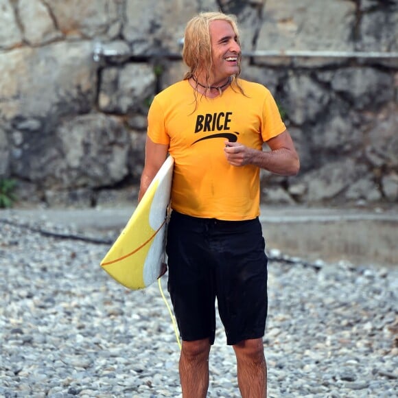 Jean Dujardin sur la plage des bains militaires à Nice pour la première journée de tournage du film "Brice 3 "…Parce que le 2 je l'ai cassé!" sous la direction du réalisateur James Hunt, le 14 septembre 2015. No web No blog Jean Dujardin is filming "Brice 3 "…Parce que le 2 je l'ai cassé!" directed by James Hunt on the beach in Nice, France, on September 14th 2015.14/09/2015 - Nice