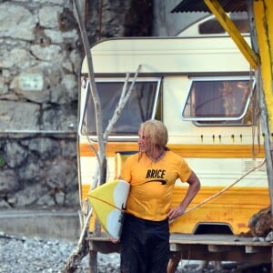 Jean Dujardin sur la plage des bains militaires à Nice pour la première journée de tournage du film "Brice 3 "…Parce que le 2 je l'ai cassé!" sous la direction du réalisateur James Hunt, le 14 septembre 2015. No web No blog Jean Dujardin is filming "Brice 3 "…Parce que le 2 je l'ai cassé!" directed by James Hunt on the beach in Nice, France, on September 14th 2015.14/09/2015 - Nice