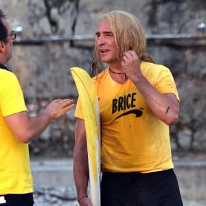 Jean Dujardin sur la plage des bains militaires à Nice pour la première journée de tournage du film "Brice 3 "…Parce que le 2 je l'ai cassé!" sous la direction du réalisateur James Hunt, le 14 septembre 2015.