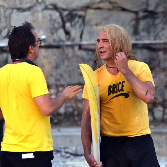 Jean Dujardin sur la plage des bains militaires à Nice pour la première journée de tournage du film "Brice 3 "…Parce que le 2 je l'ai cassé!" sous la direction du réalisateur James Hunt, le 14 septembre 2015.