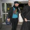 Exclusif - Chris Martin, du groupe Coldplay, arrive à l'aéroport de Boston pour prendre un avion, après avoir passé quelques jours avec Jennifer Lawrence sur le tournage de son dernier film. Le 7 avril 2015