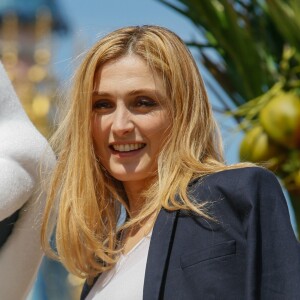 Julie Gayet - Photocall "Fête Givrée" à Disneyland Paris à Marne-la-Vallée le 30 mai 2015