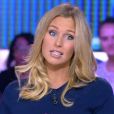 L'ex-star de  Secret Story , Aurélie Van Daelen, enceinte de 5 mois, sur le plateau du  Mag de la télé-réalité  sur NRJ12. Le 9 septembre 2015.