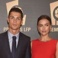  Cristiano Ronaldo et sa petite amie Irina Shayk (robe Love Republic) à la soirée de gala de la Liga de football à Madrid en Espagne le 27 octobre 2014. 