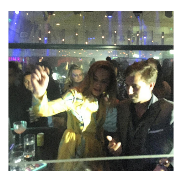 Lindsay Lohan fête les 10 ans du magazine Wonderland à Londres / photo postée sur Instagram.