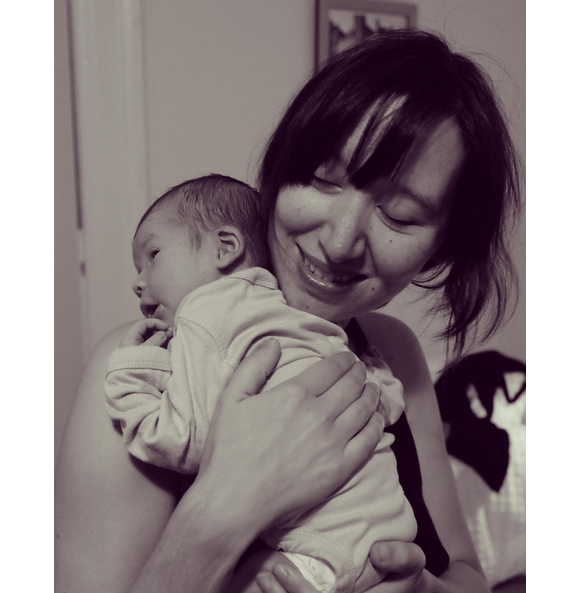 Karen O et son bébé, un petit garçon, né le 27 septembre 2015.