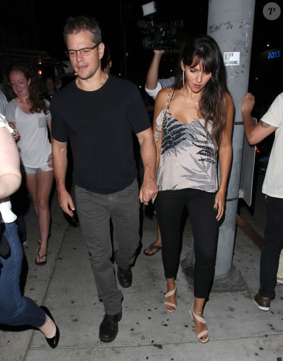 Matt Damon et sa femme Luciana Barroso vont dîner au restaurant Toca Madera à West Hollywood, le 31 juillet 2015.