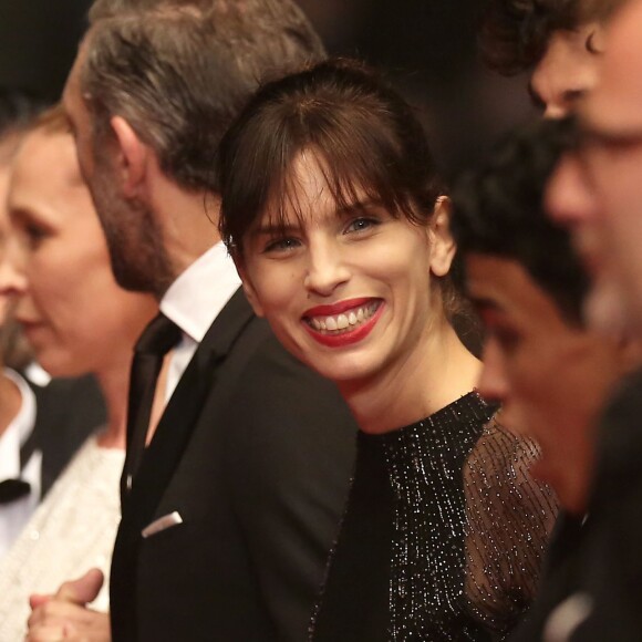 Maïwenn Le Besco - Montée des marches du film "Mon Roi" lors du 68e Festival International du Film de Cannes, le 17 mai 2015