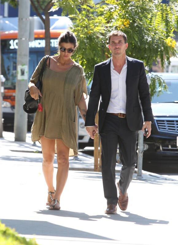 Elisabetta Canalis et Brian Perri dans les rues de Los Angeles, le 13 juillet 2015