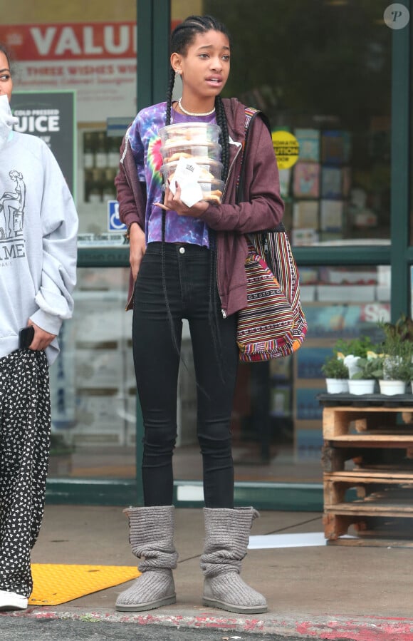 Exclusif - Willow Smith a acheté des cookies à Beverly Hills Los Angeles, le 01 Mars 2014