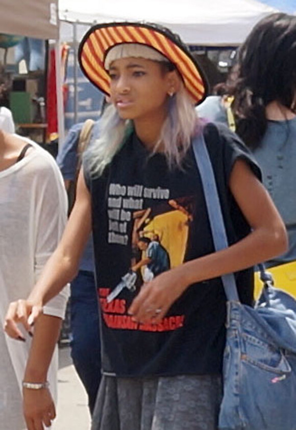 Exclusif - Willow Smith fait du shopping avec une amie au marche Vintage de Los Angeles, le 28 juillet 2013.
