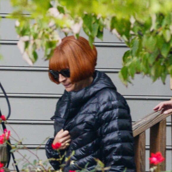 Exclusif - Julia Roberts rousse sur le tournage de "Mother's day" à Atlanta le 1er octobre 2015.