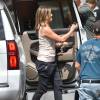 Jennifer Aniston arrive sur le tournage de "Mother's day" à Atlanta le 27 août 2015.
