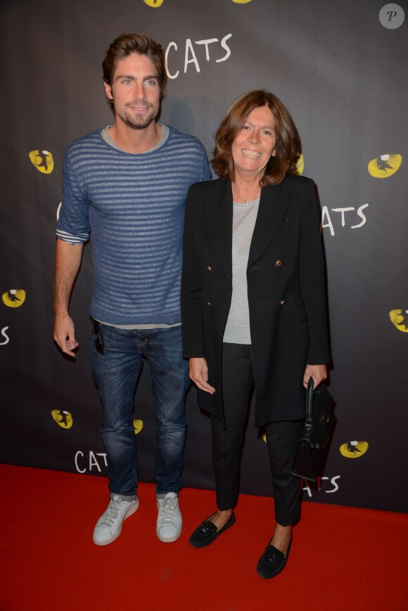 Tom Leeb et sa mère Béatrice - Première de la comédie musicale "Cats" au théâtre Mogador à Paris, le 1er octobre 2015.