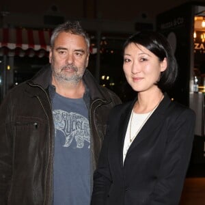 Luc Besson et Fleur Pellerin lors de la soirée UniFrance Films à l'occasion des résultats des films français à l'étranger en 2014 à Paris, le 16 janvier 2015.