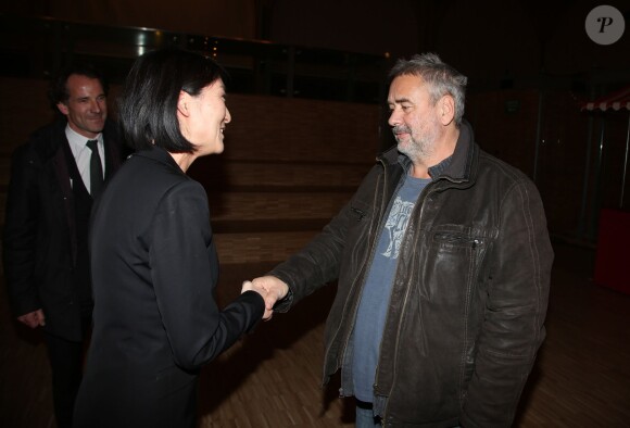 Luc Besson et Fleur Pellerin lors de la soirée UniFrance Films à l'occasion des résultats des films français à l'étranger en 2014 à Paris, le 16 janvier 2015.