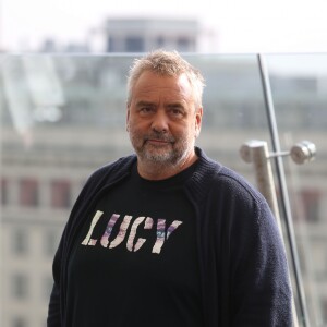 Luc Besson fait la promotion de son film "Lucy" à Moscou le 9 septembre 2014.