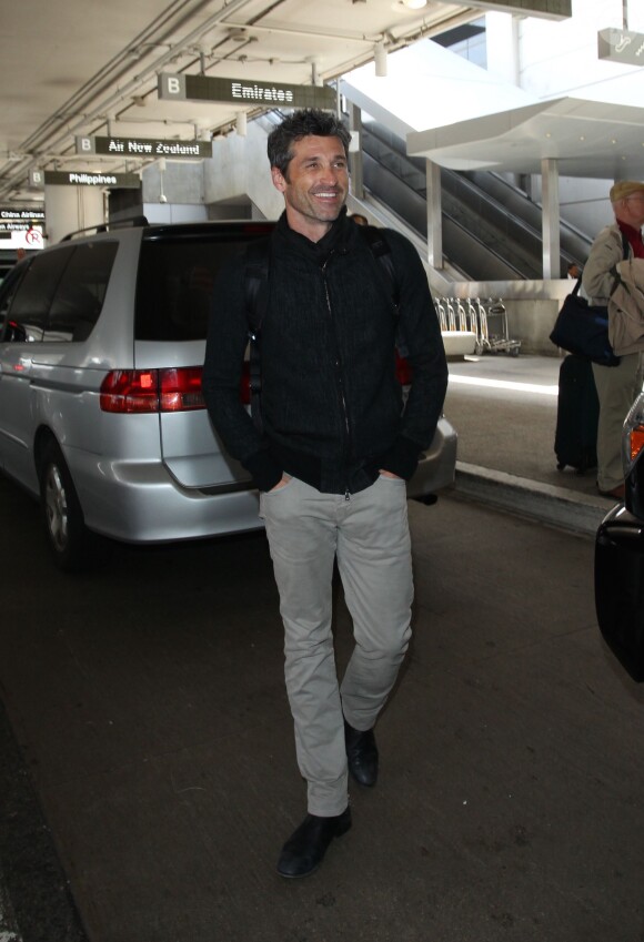 Patrick Dempsey arrive à l'aéroport de Los Angeles le 1er Juin 2015