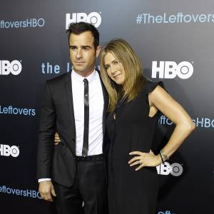 Justin Theroux et Jennifer Aniston lors de la présentation de la saison 2 de la série The Leftovers le 3 octobre à Austin au Texas.